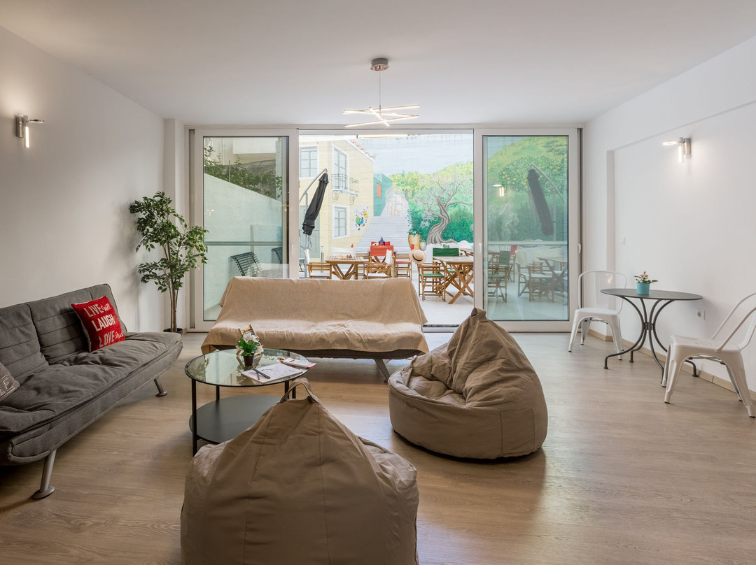 Supreme Luxury Apartments主图