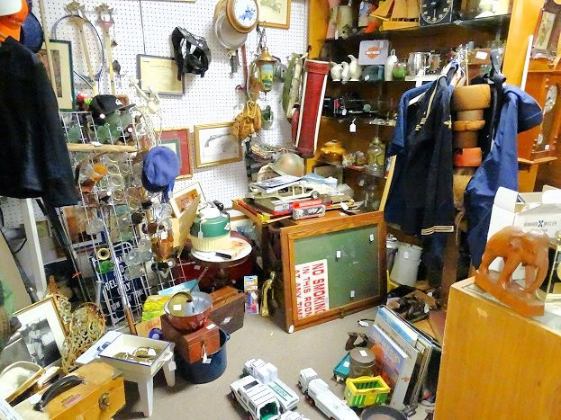 Williamsburg Antique Mall景点图片