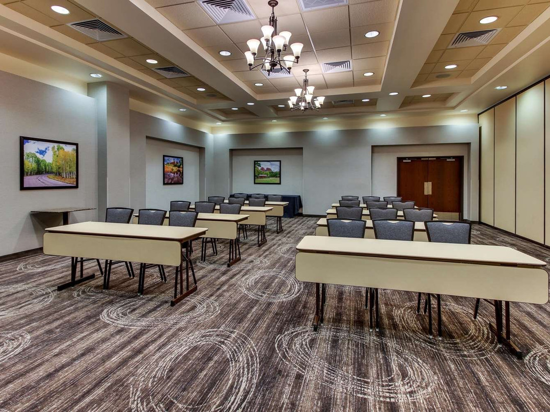 Drury Inn & Suites Phoenix Happy Valley主图