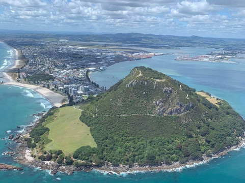 Adventure Helicopters-芒格努伊山必去景点