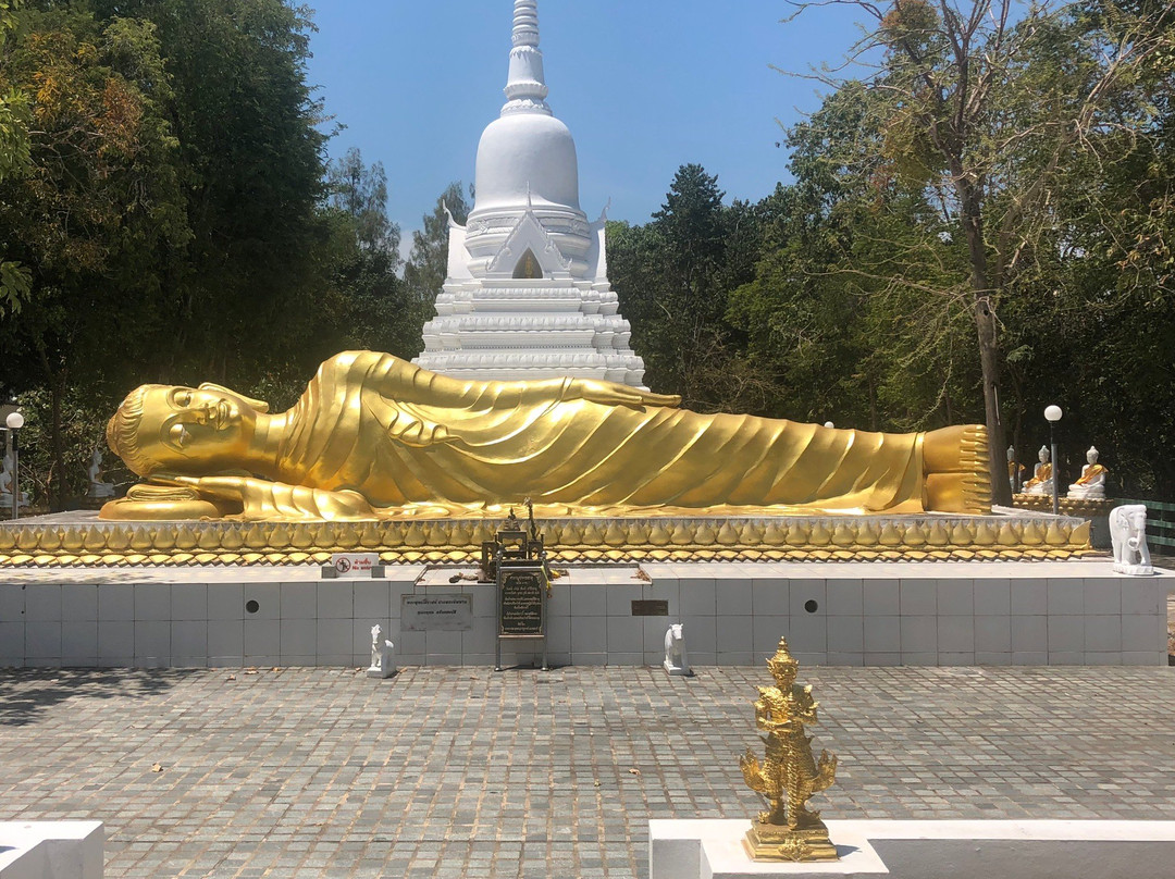 Wat Khao Chedi-塔林必去景点