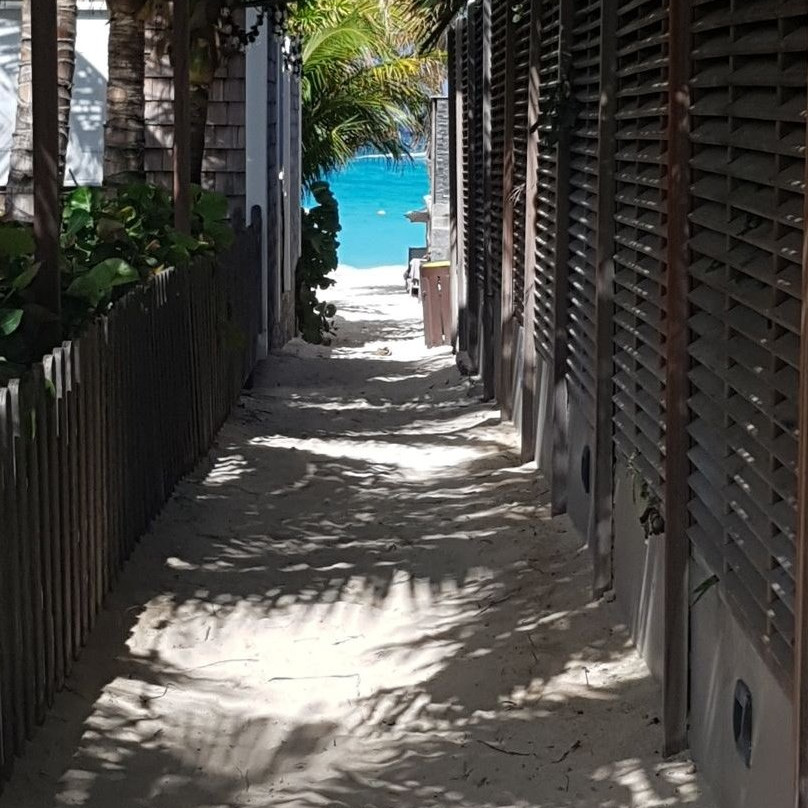 St. Jean Beach-圣让必去景点