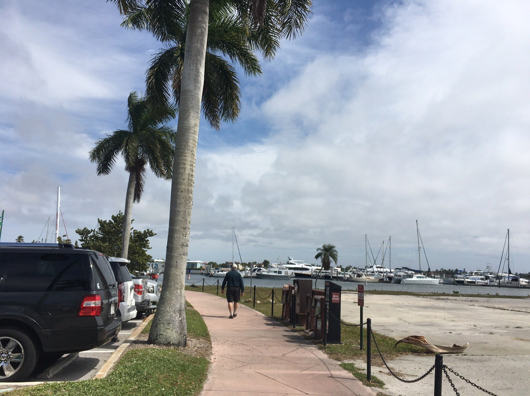 Naples City Dock-那不勒斯必去景点