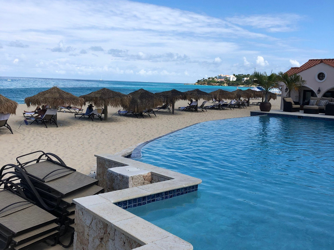 Frangipani Beach Resort主图