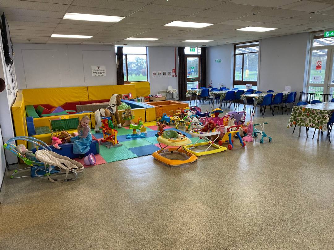 Cheeky Chimps Stay & play Cafe Ltd-East Molesey必去景点