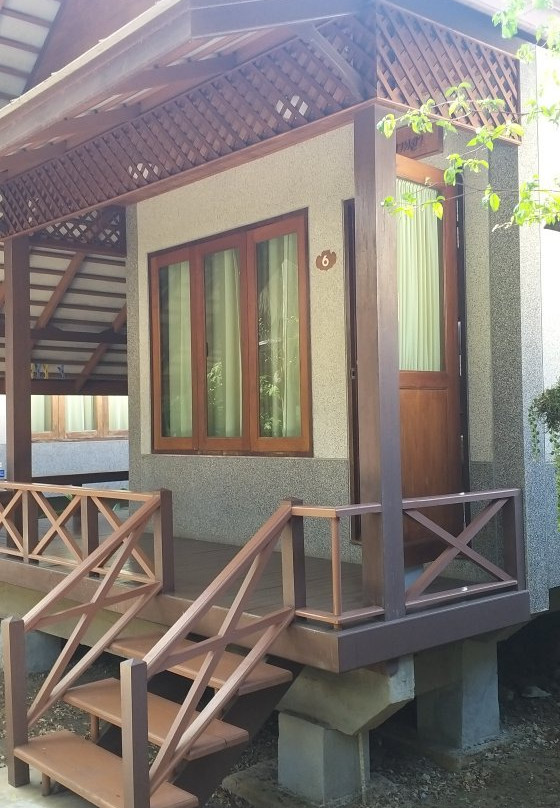 巴恩斯莱蓬度假酒店主图