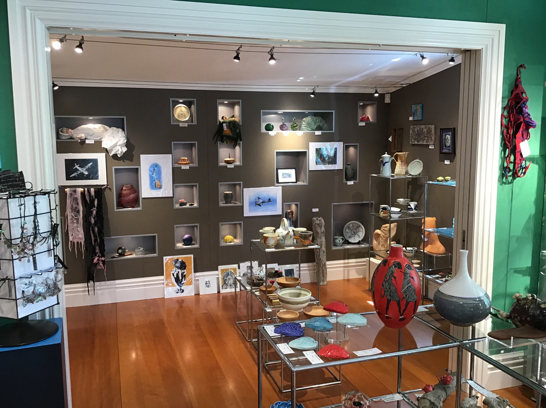 Reyburn House Art Gallery景点图片