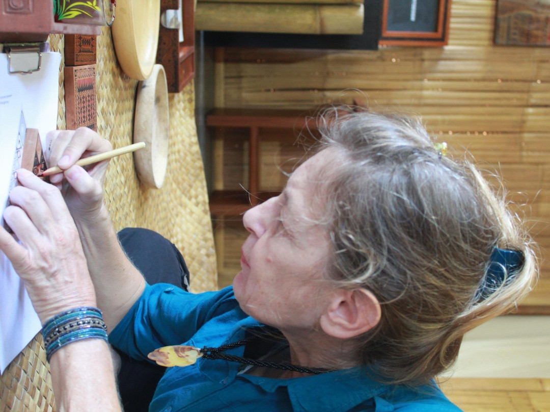 Lombok Wood Painting Community-龙目岛必去景点