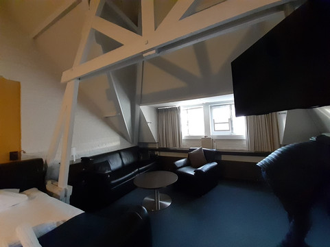 猎户座酒店主图