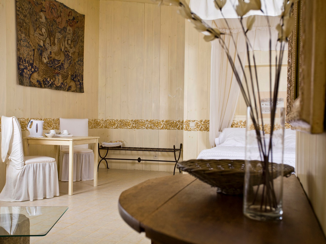 Le Chastel Montaigu主图