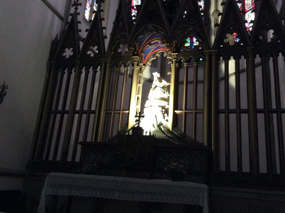 sanctuaire Notre-Dame de la Salette-St-Martin-des-Champs必去景点