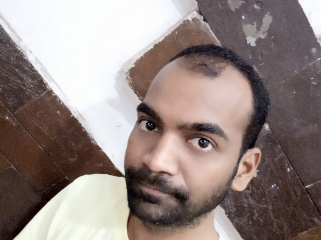 Center Point Residency主图