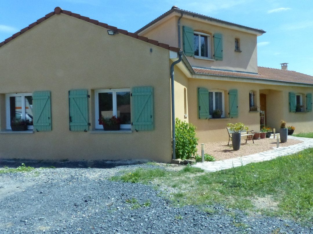 Montmorin酒店住宿-Au Clos De L'etang