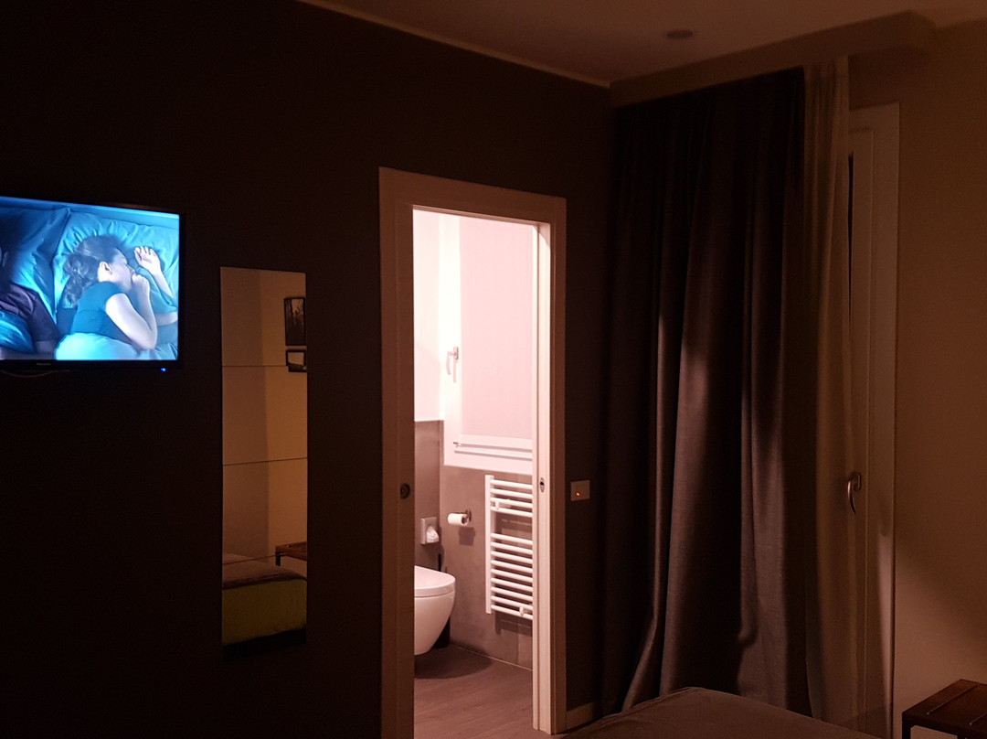 Pove 2.4 Hotel主图