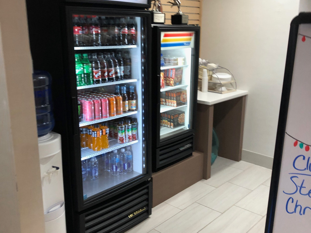 Holiday Inn Express & Suites Vandalia By IHG主图