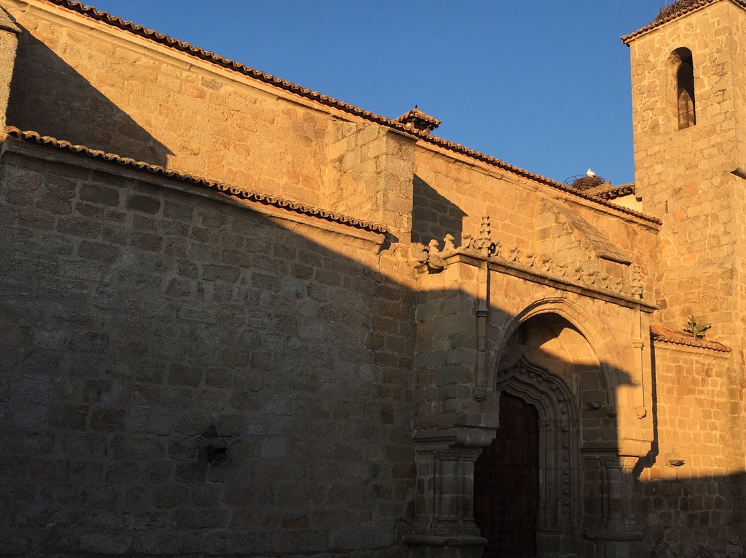 Iglesia Santiago Apostol-Villa del Prado必去景点