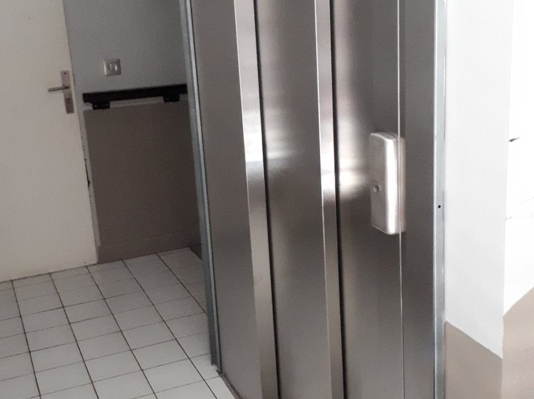 Hotel Bar Restaurant les Amandiers主图