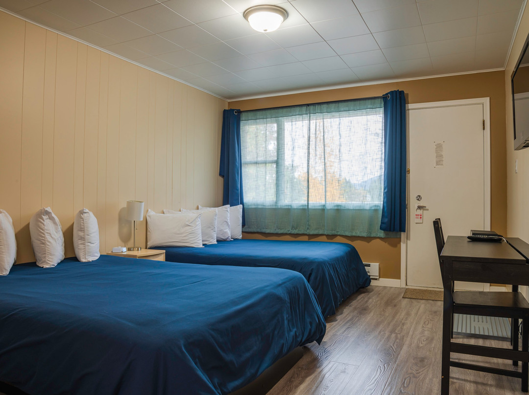 Lakeview Motel (B.C Canada)主图