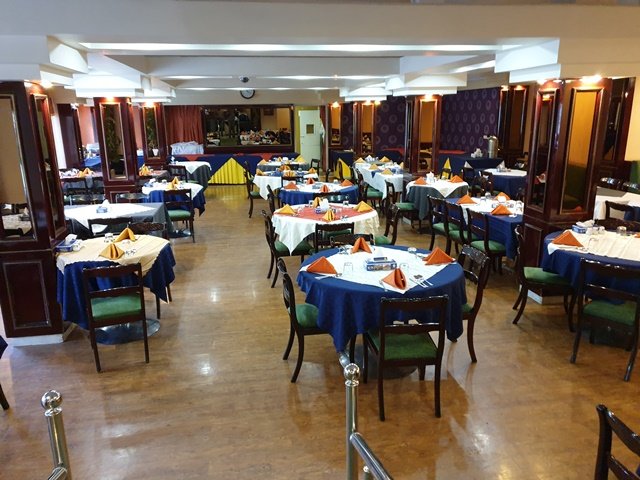 International Hotel Laleh Sarein-餐饮