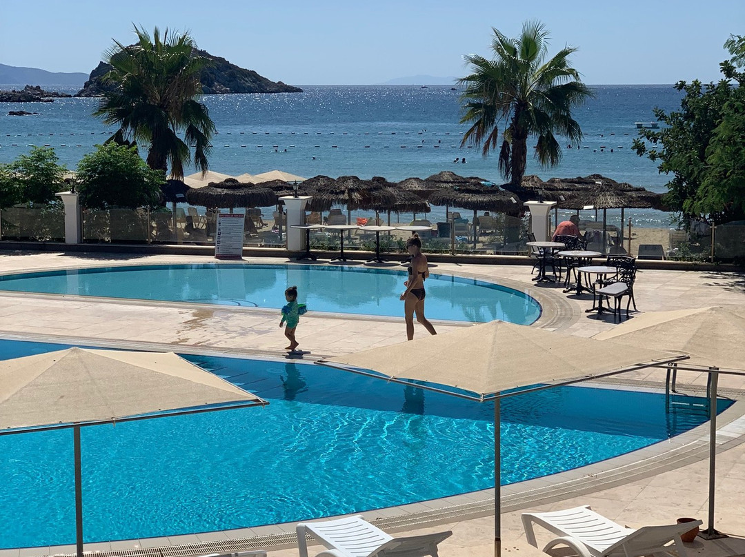 Palm Bay Beach Hotel主图