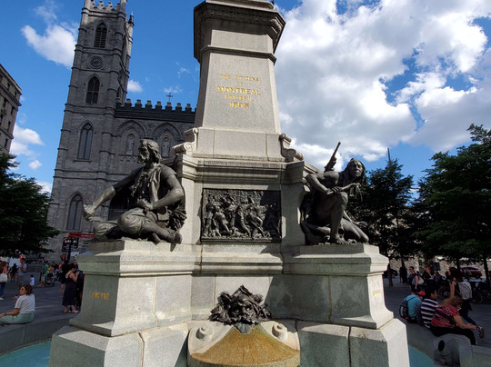 Place d'Armes-蒙特利尔必去景点