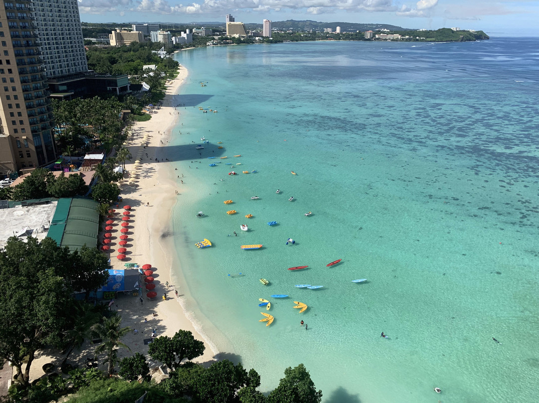 关岛珊瑚礁和橄榄温泉度假酒店主图