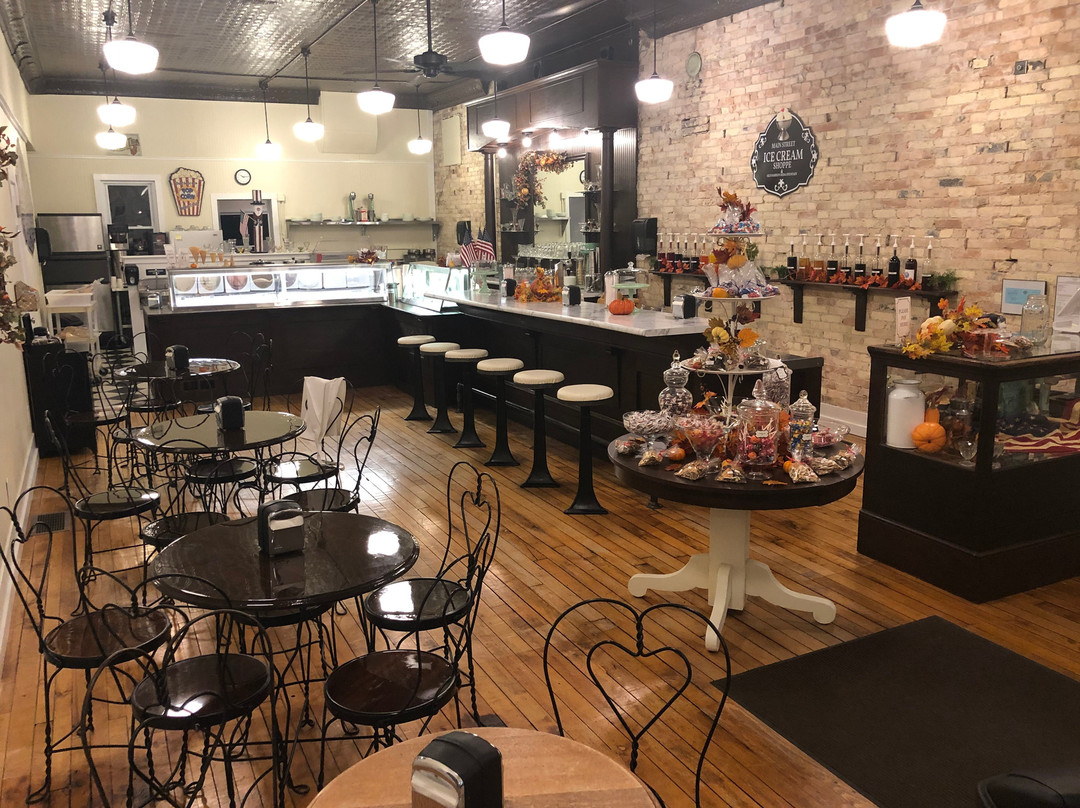 Main Street Ice Cream Shoppe