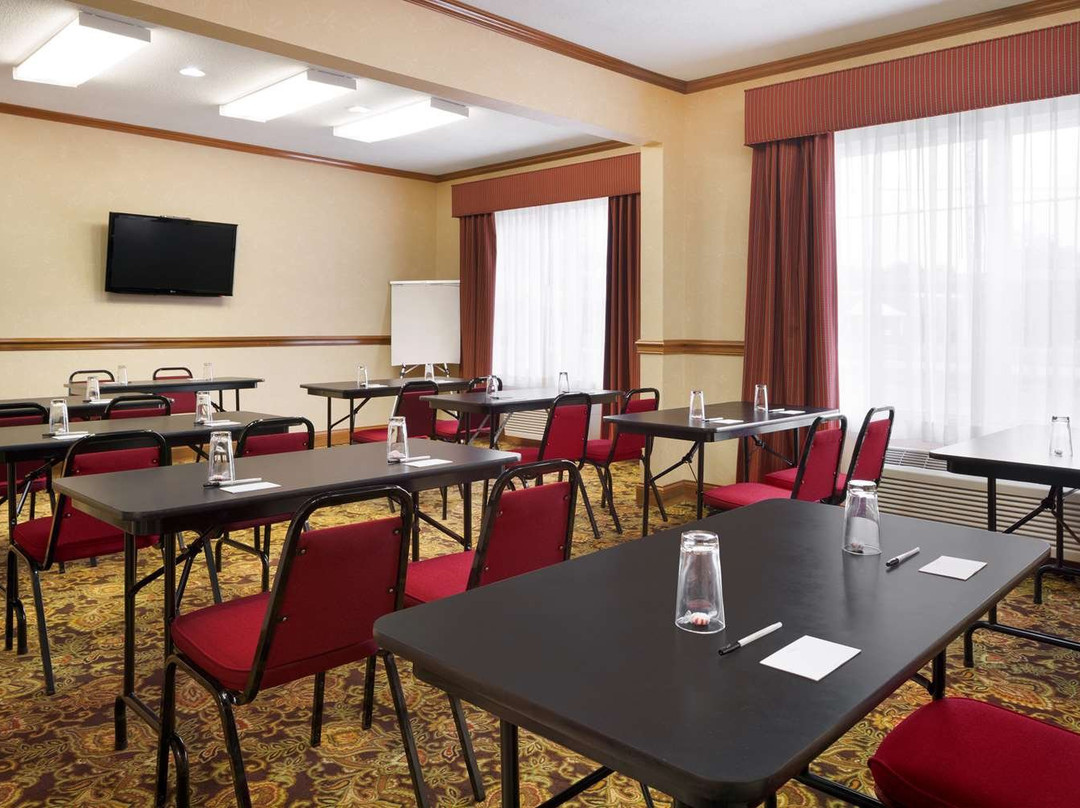 Country Inn & Suites by Radisson, Macedonia, OH主图