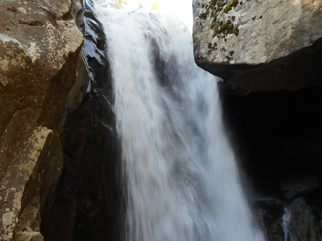 Sentier de la cascade de Berard-Vallorcine必去景点