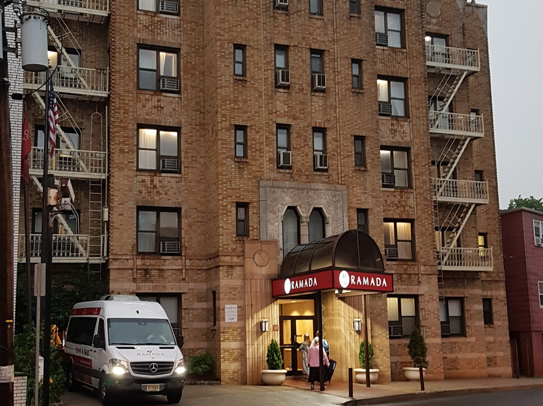 泽西城华美达大酒店主图