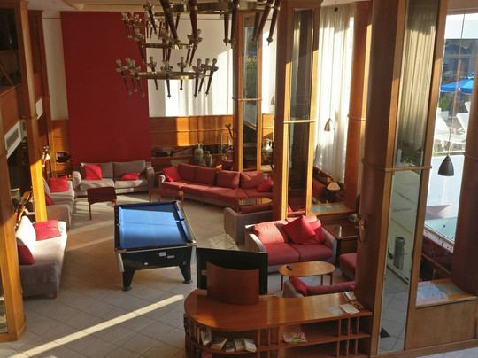 Belair Beach Hotel主图