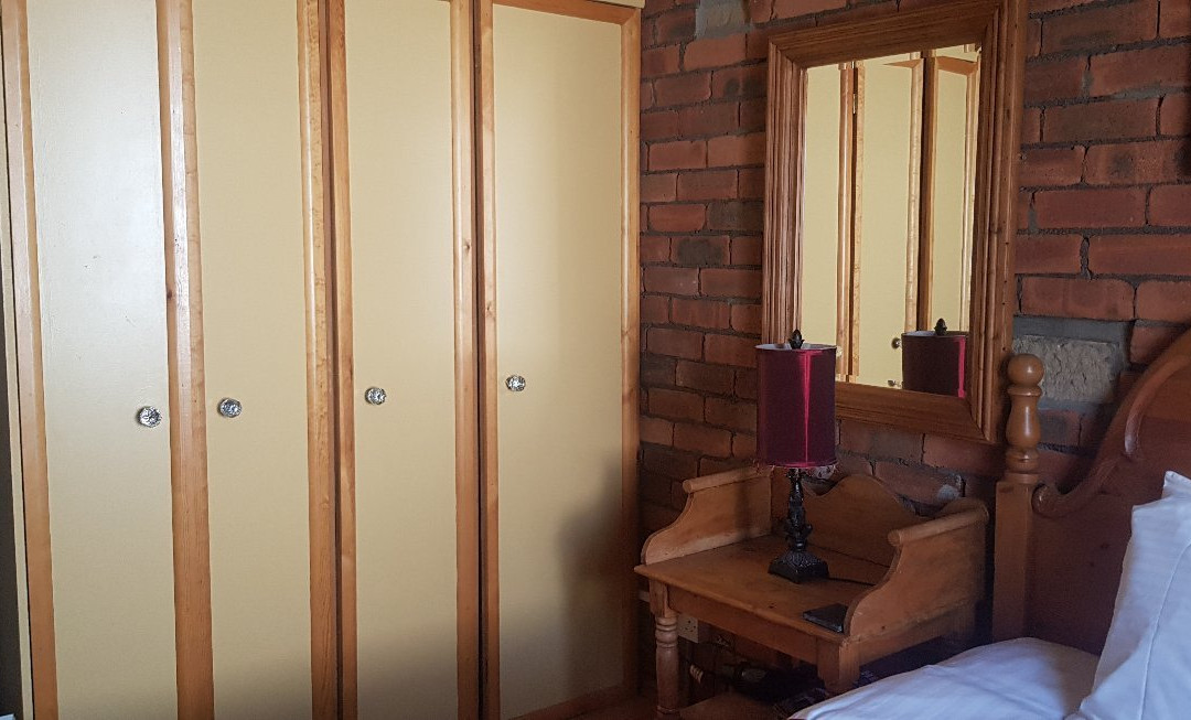 Crown House Suites主图