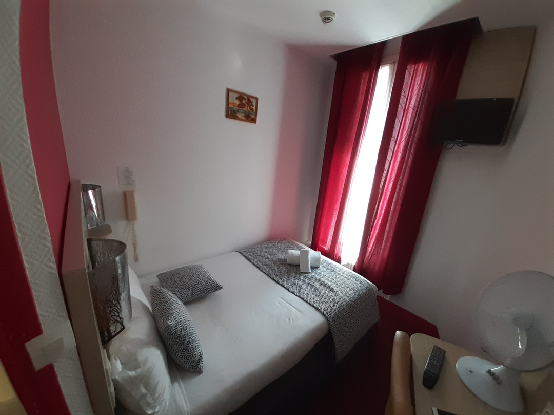Hotel Paris La Defense主图