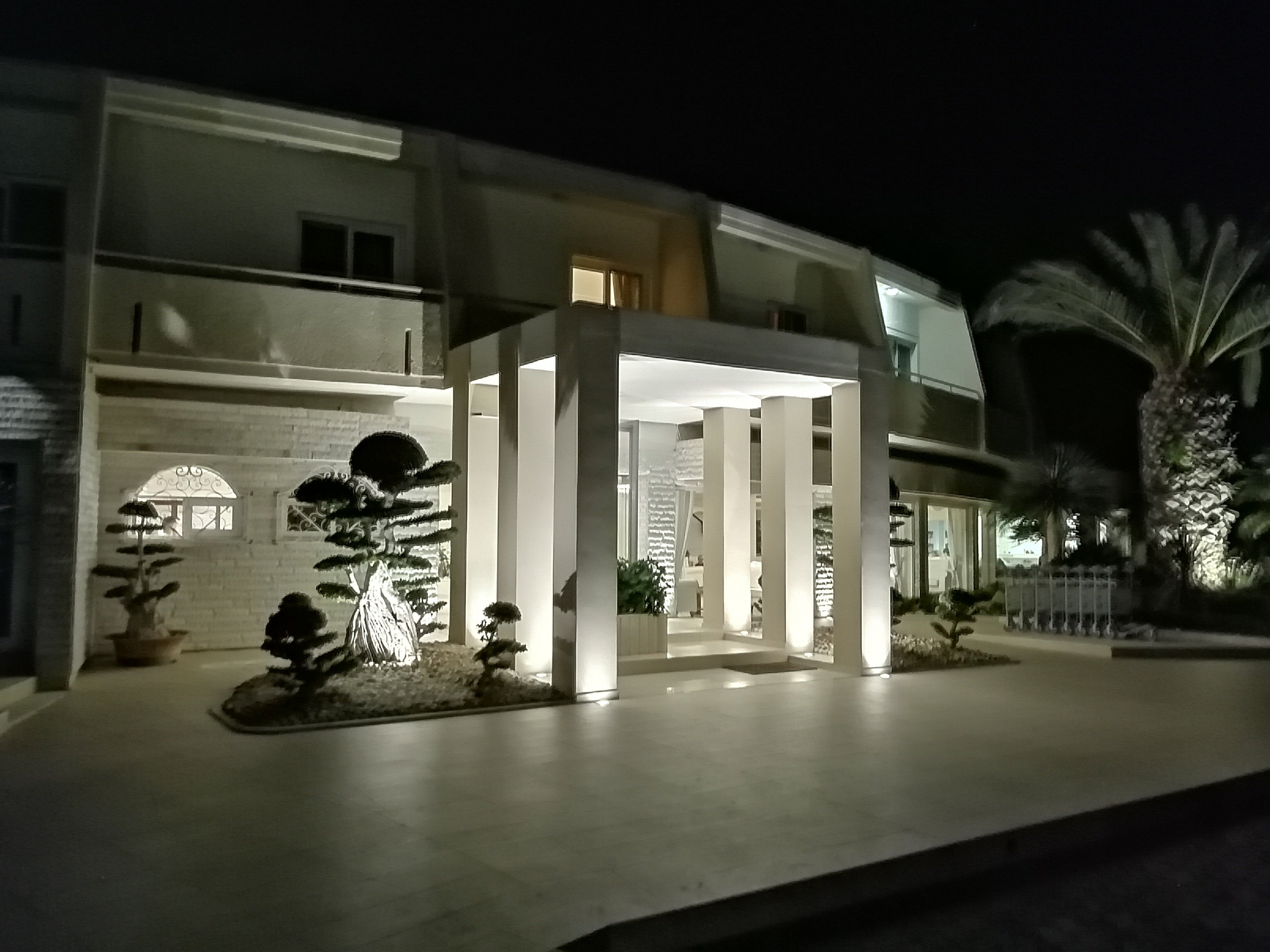 Sandy Beach Hotel & Family Suites-浴室