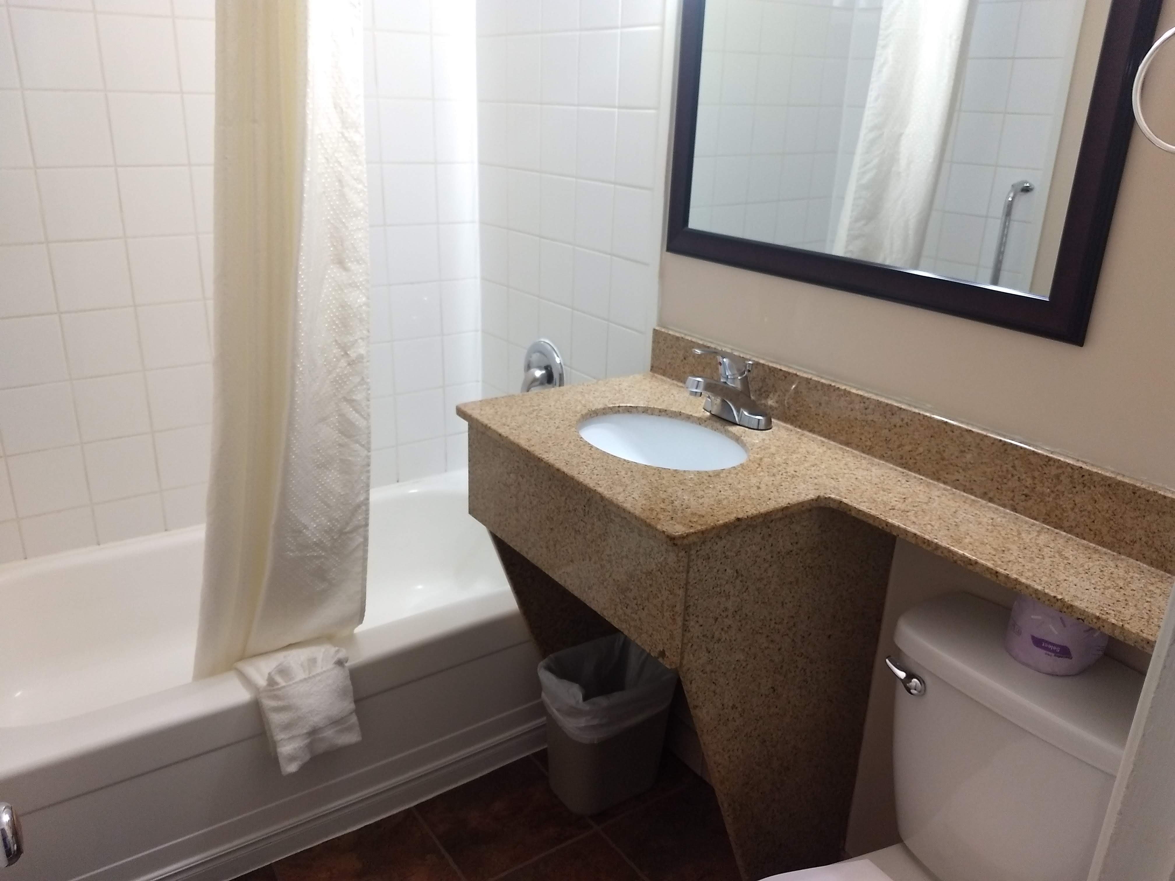 Knights Inn Arnprior-浴室