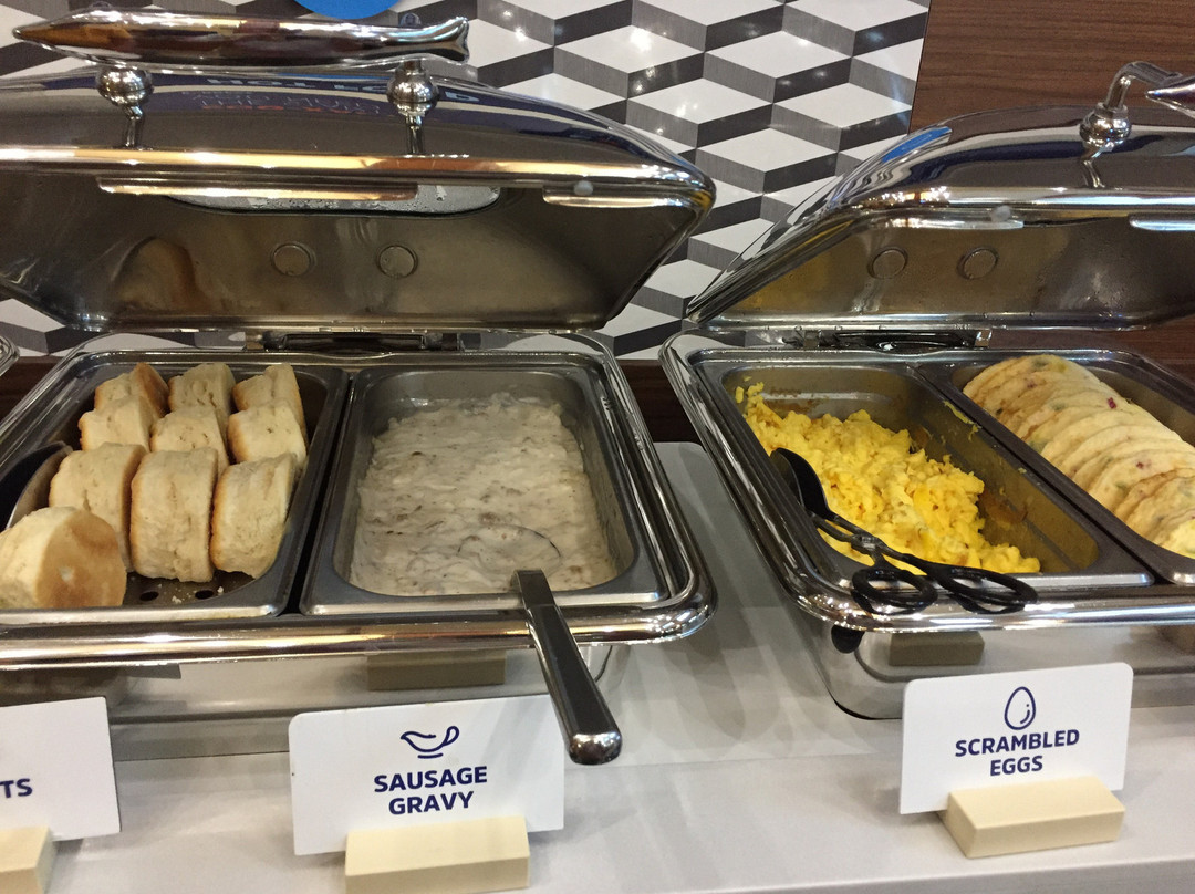 南帕快捷假日&套房酒店主图