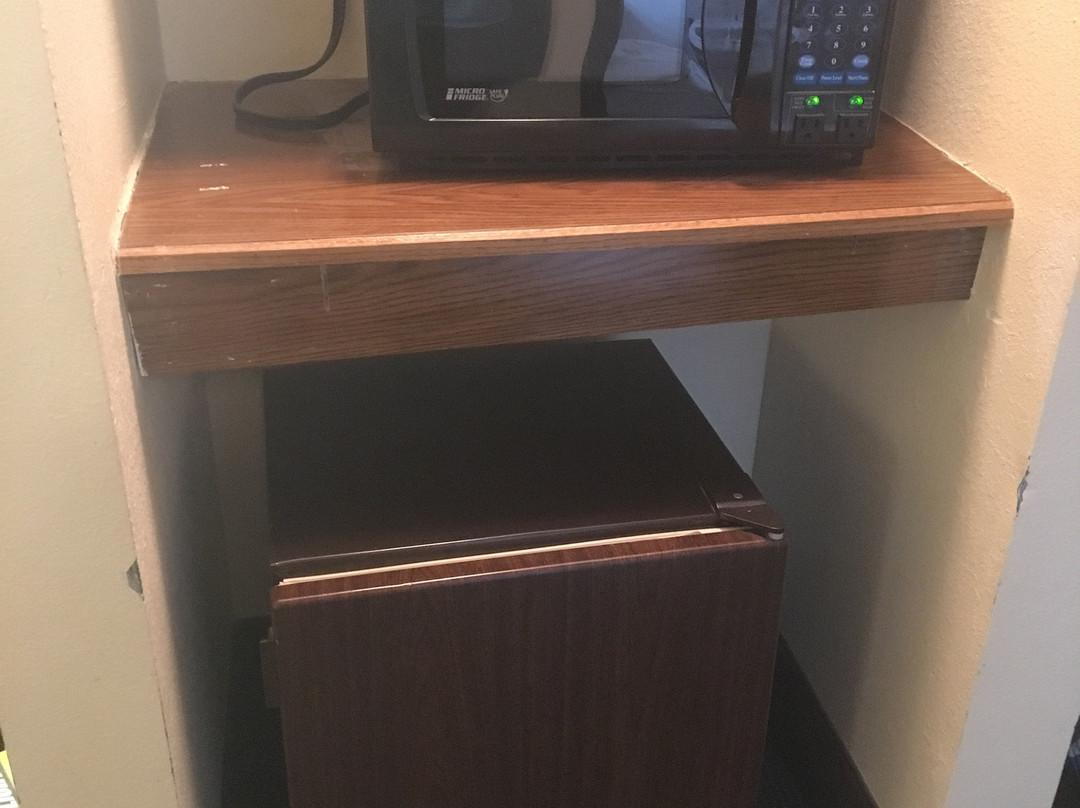 Super 8 by Wyndham Bloomington主图