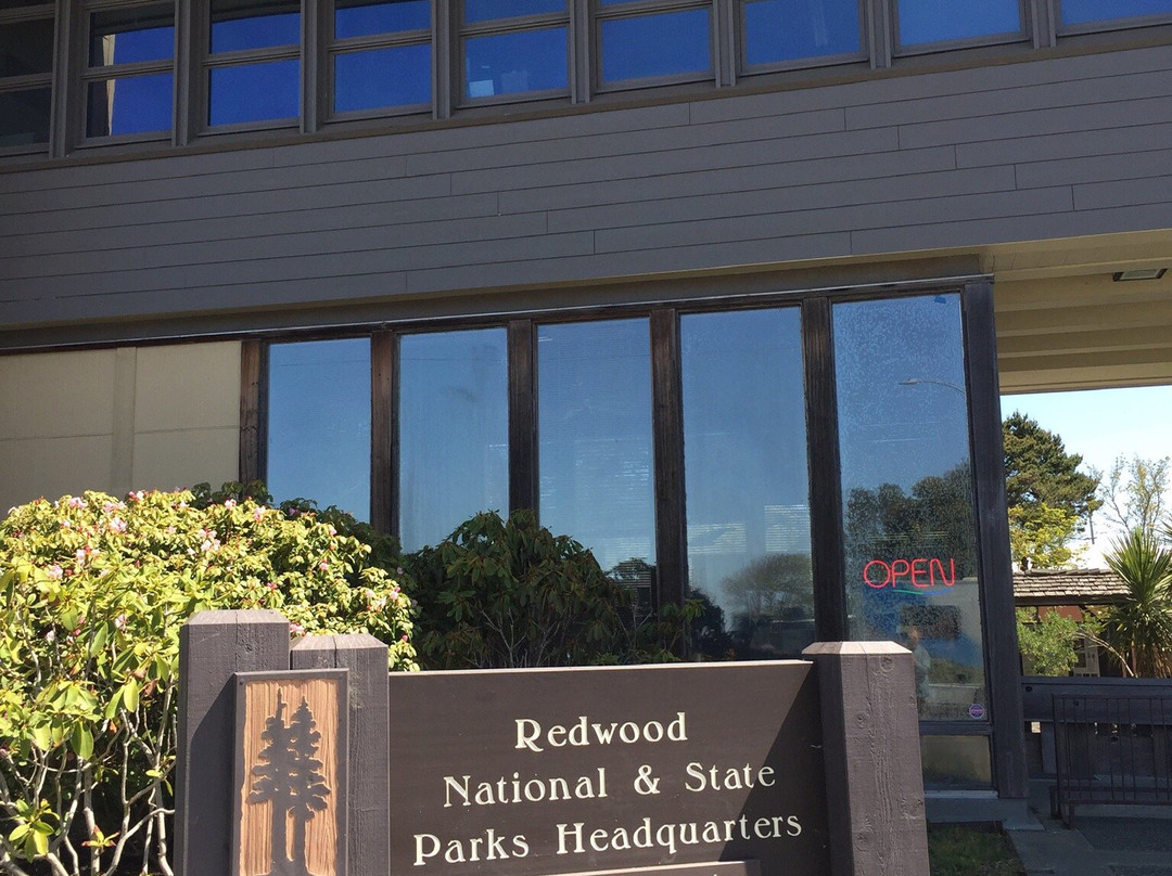 Jedediah Smith Redwoods State Park Visitor Center-克雷森特城必去景点