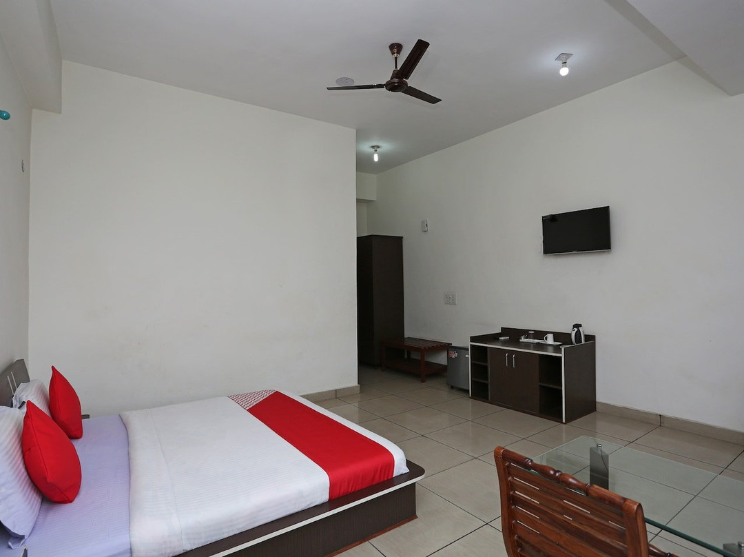 Hotel Blue Sapphire主图