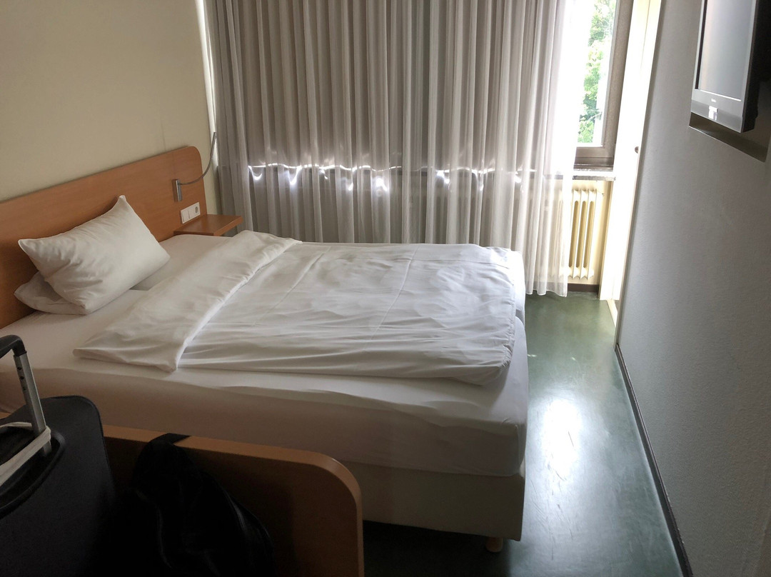 罗森塔尔娱乐场酒店及餐厅主图