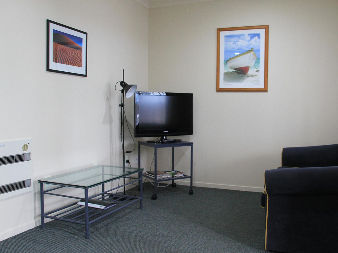 Bassingers Motor Lodge主图