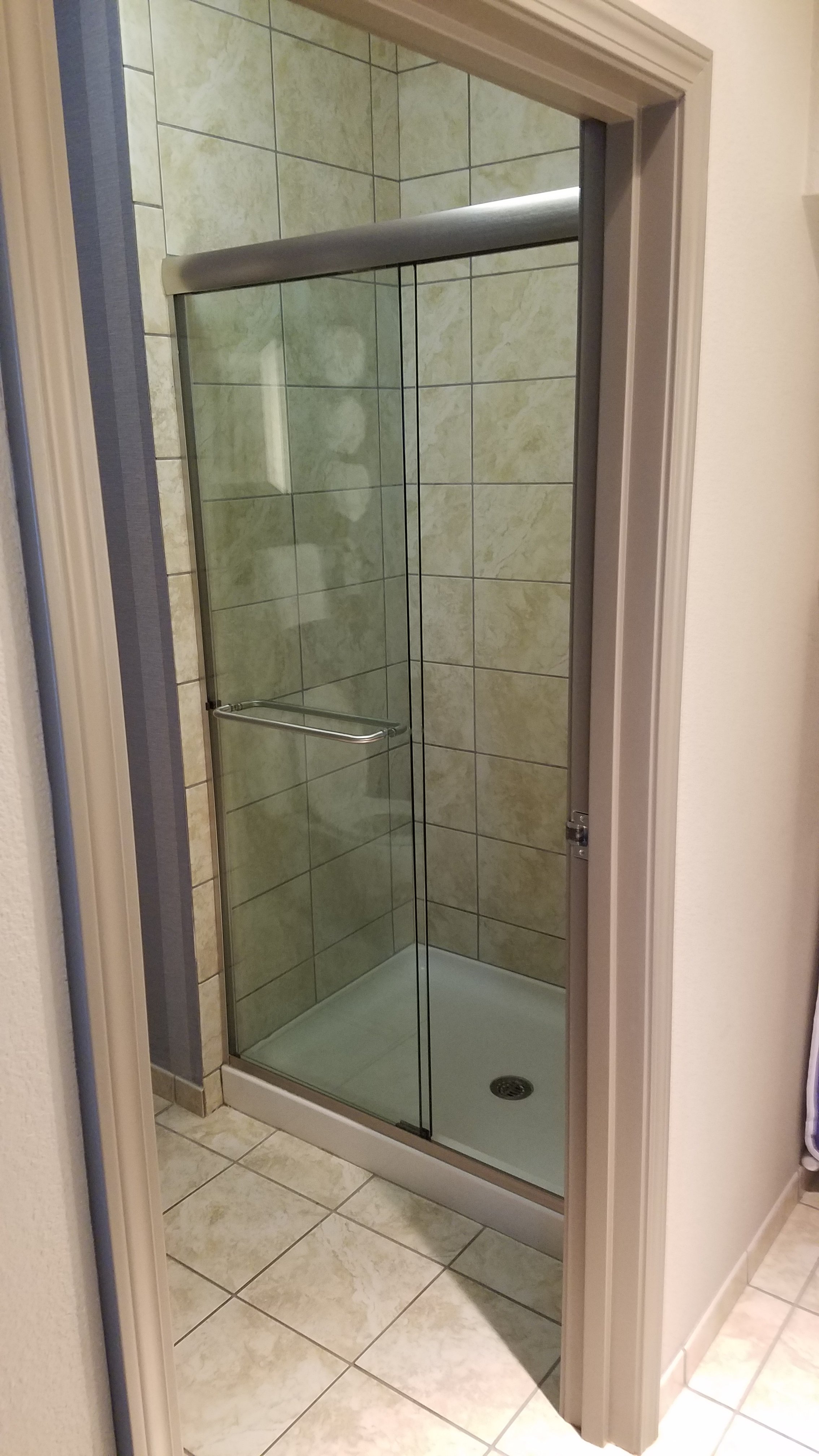 Homewood Suites by Hilton Bloomington-浴室