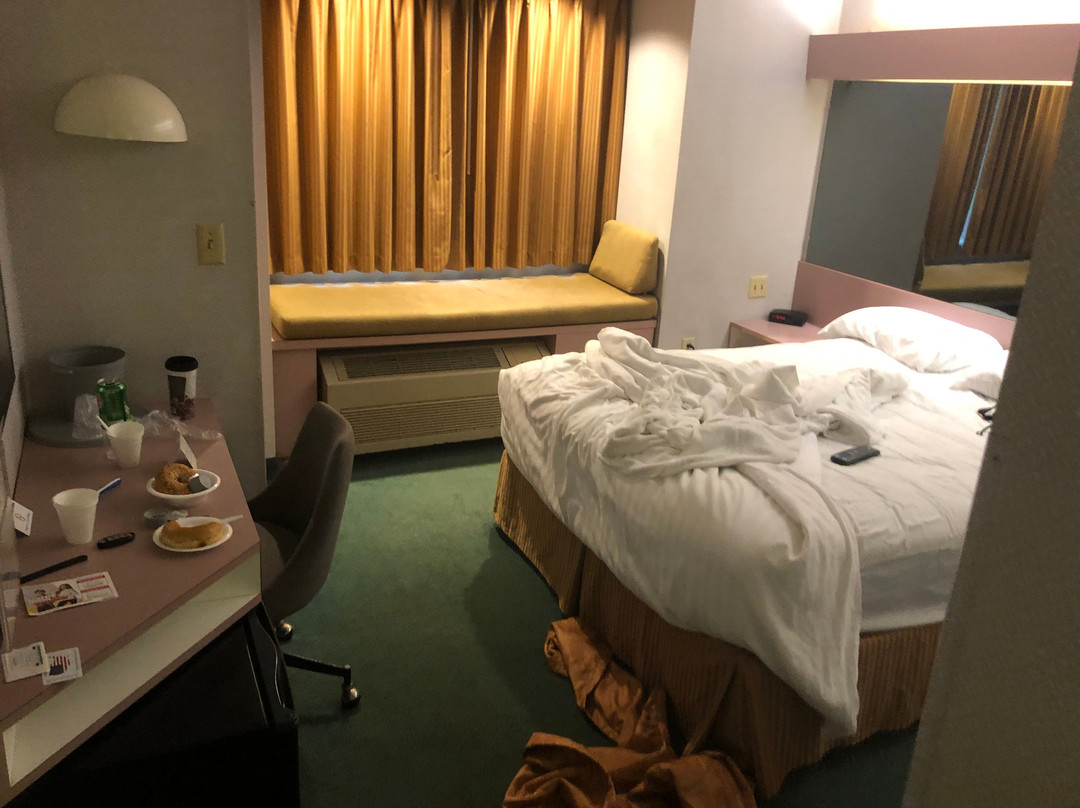 CenterWay Hotel主图