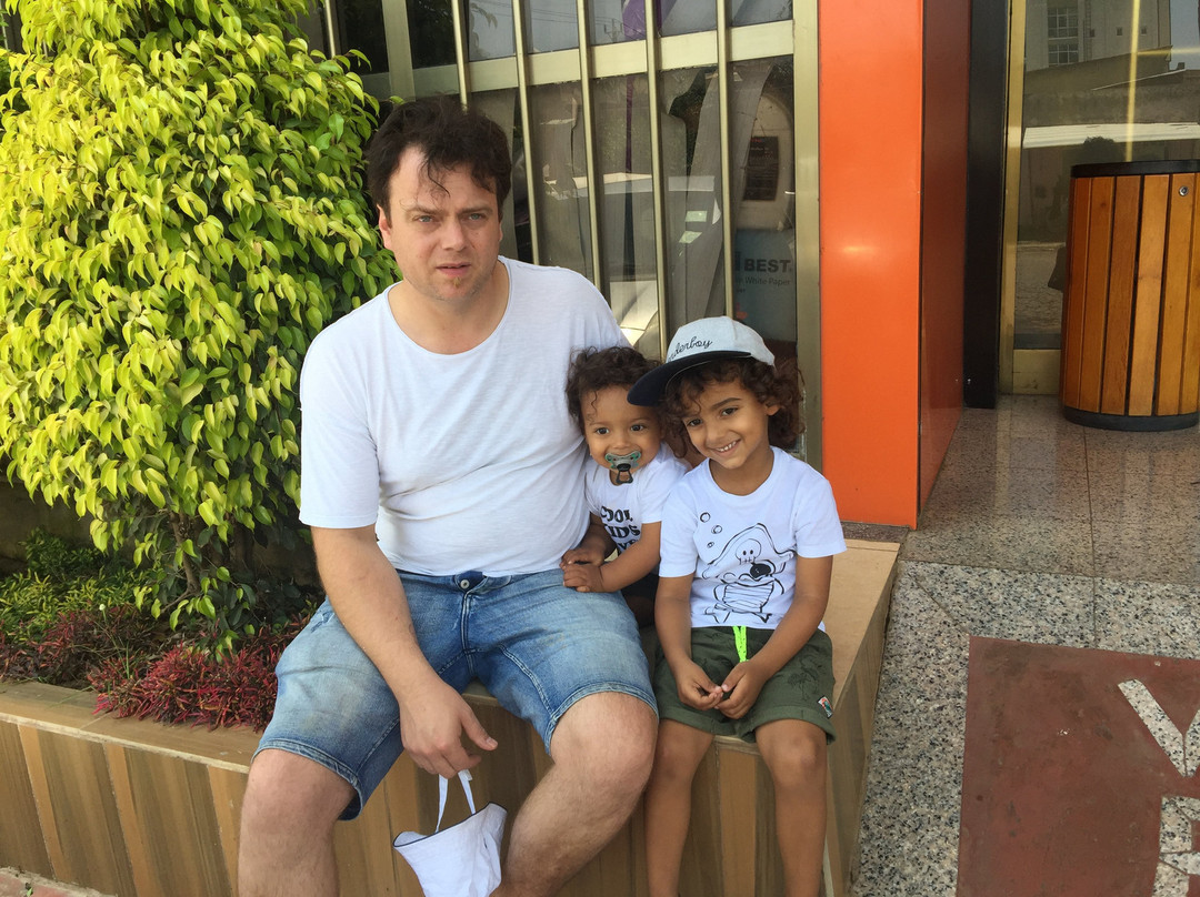 Water Front Hotel主图