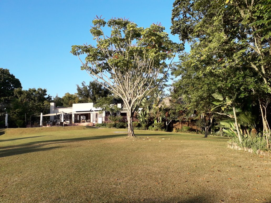 Hulala Lakeside Lodge主图