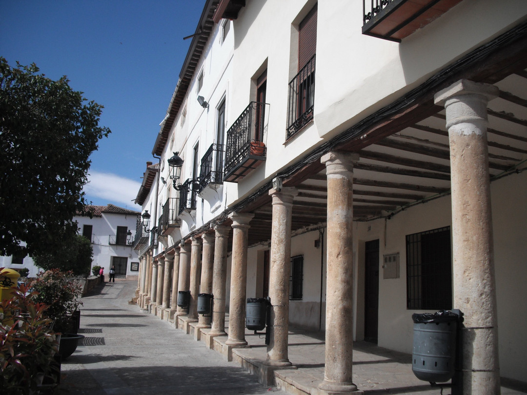 Plaza mayor de Cogolludo景点图片