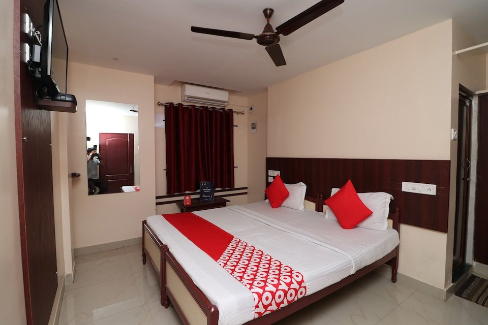 OYO Flagship 16553 Bhubaneshwar Railway Station主图