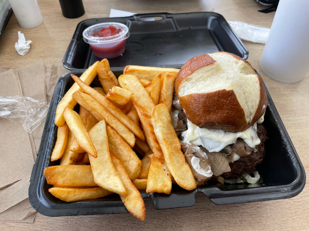 3 Nelsons Burgers & Wraps