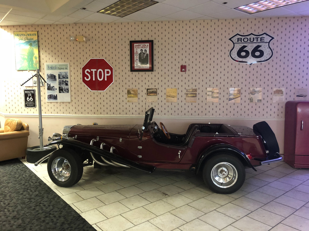 Route 66 Hotel And Conference Center主图