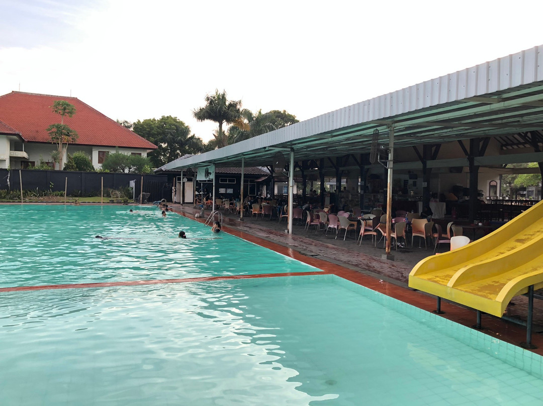 New Surya Hotel主图